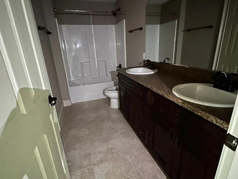 16736 SW 21st Terrace Rd — Photo 2