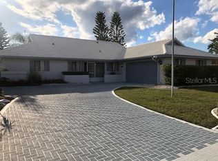705 Plumbrook Rd, Sun City Center, FL 33573