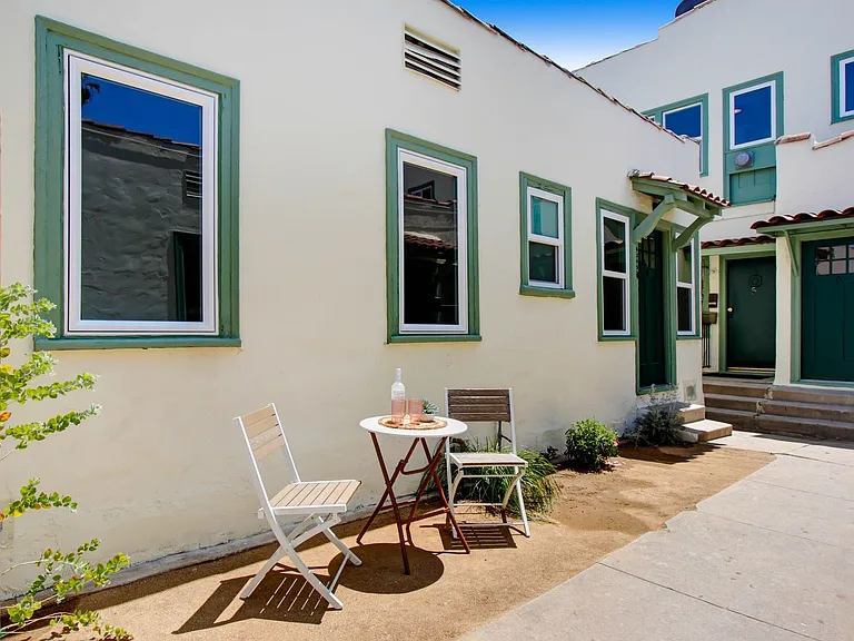 4344 Burns Ave — Photo 14