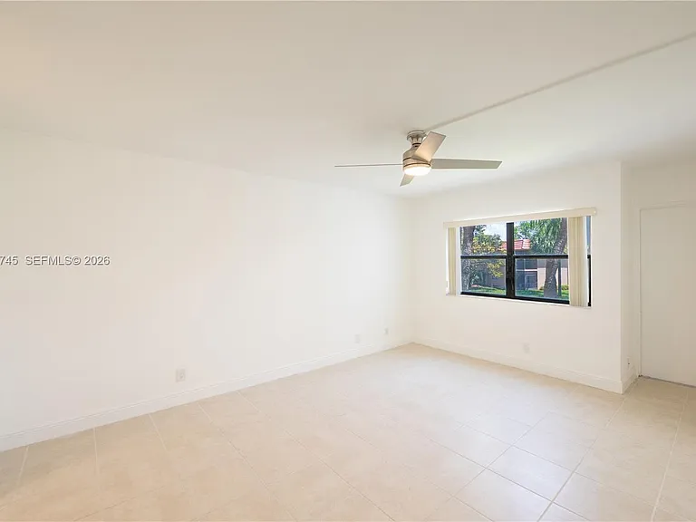 200 Lakeview Dr #211 — Photo 19