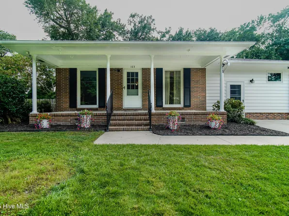 103 Brookdale Plaza, Jacksonville, NC 28546