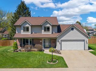201 N Cloverfield Dr, Chillicothe, IL 61523