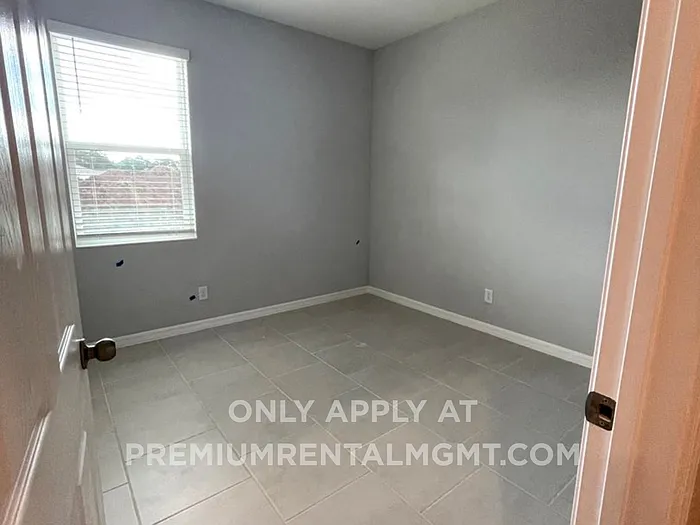 1415 Grassland Ave — Photo 6