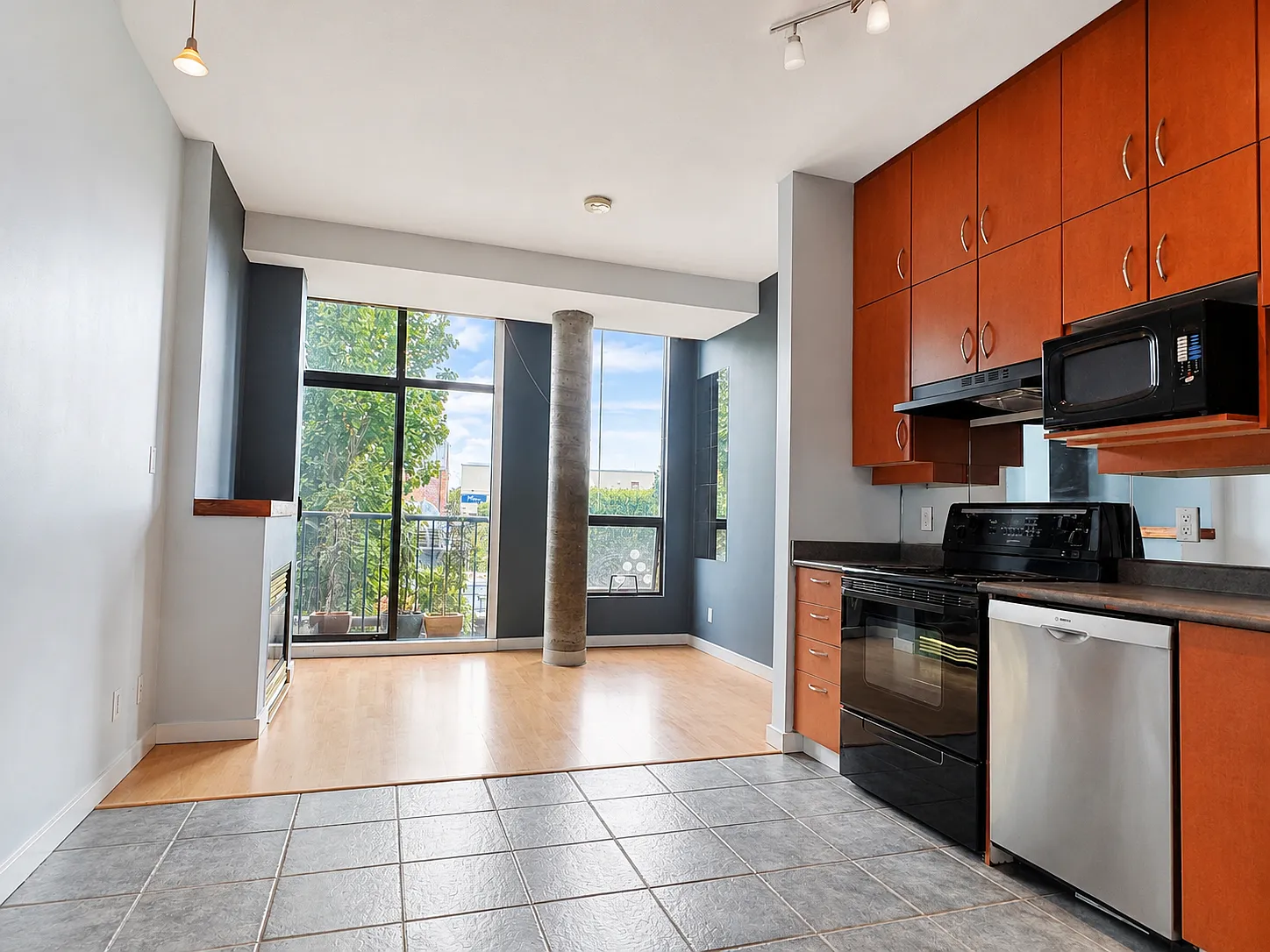 Studio, 492 sqft, $1,800 — Photo 2