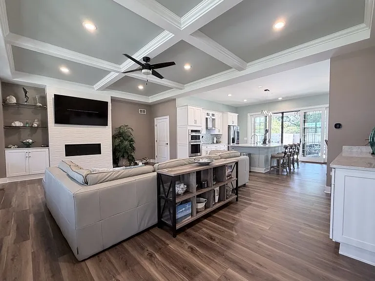 Living Room Into Kitchen