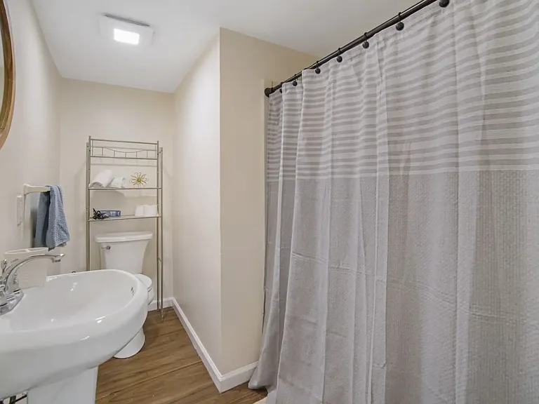 105 N New Haven Ave #1 — Photo 8
