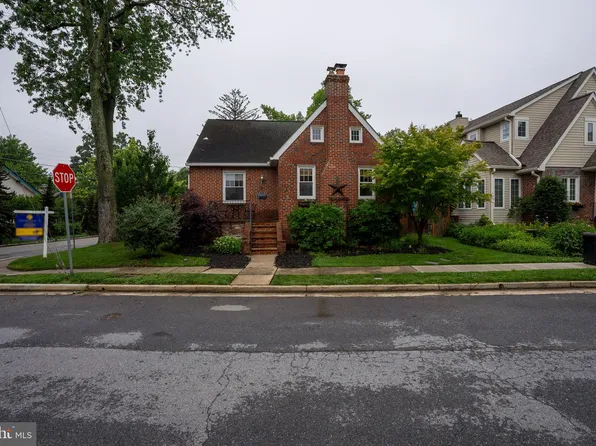 26 Locust Dr, Baltimore, MD 21228