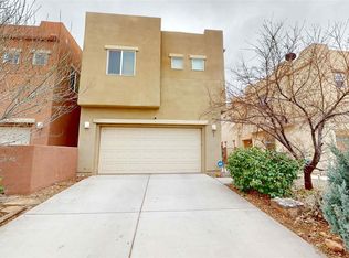 28 Carson Valley Way, Santa Fe, NM 87508