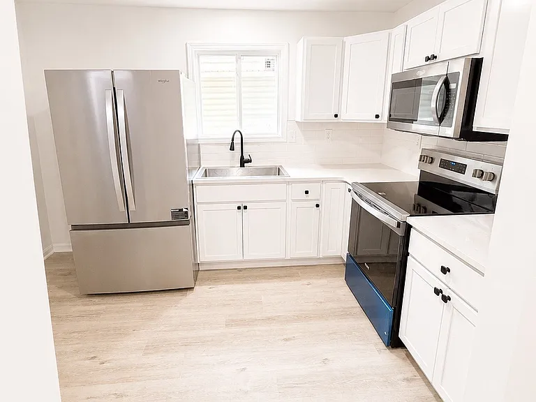 1808 Cephas St — Photo 14