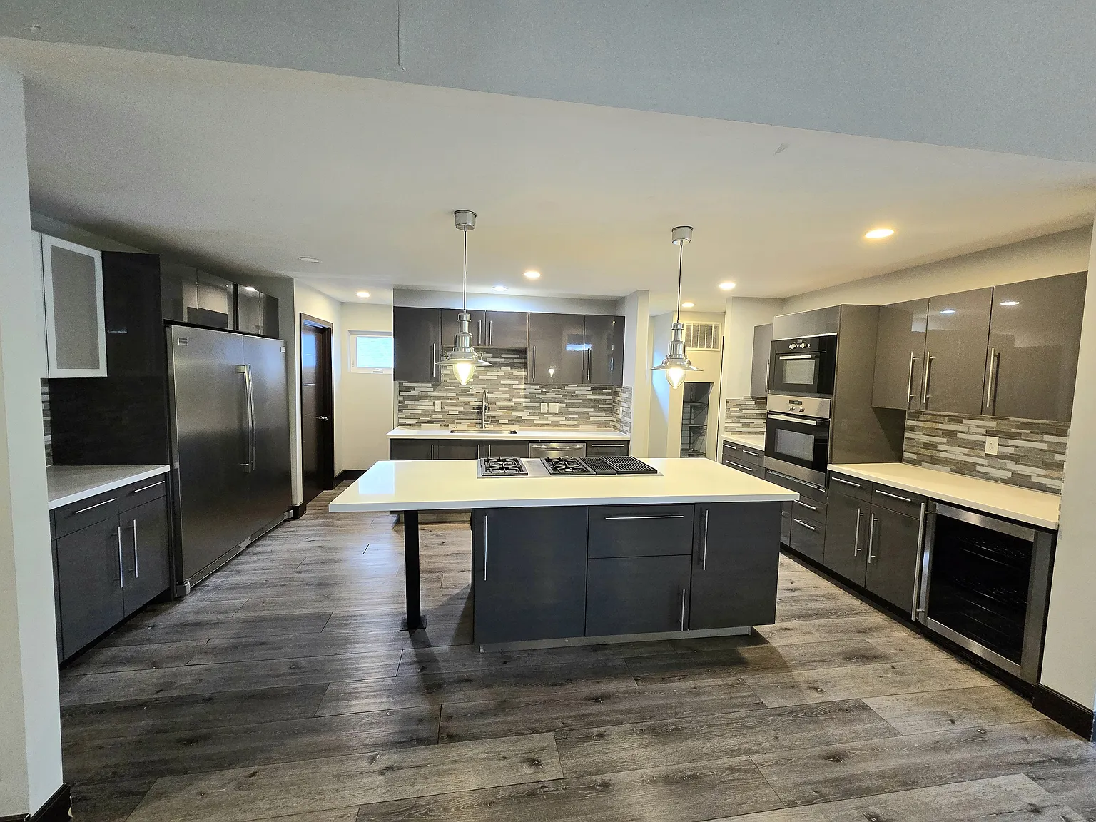 18445 Pheasant Ln — Photo 2
