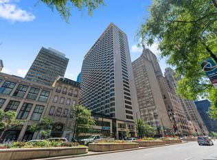 535 N Michigan Ave APT 909, Chicago, IL 60611