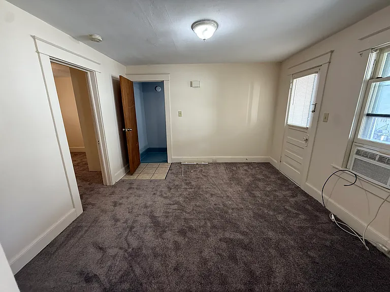 310 Grant Ave #2R — Photo 5