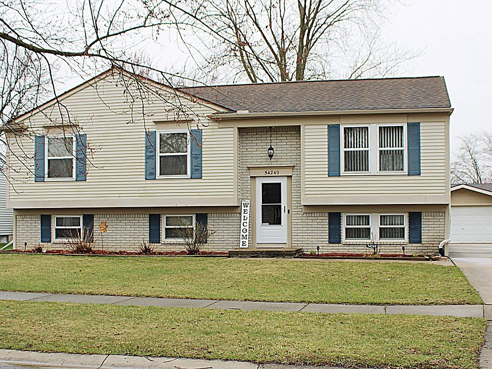 1st image of 54249 Lytton Dr