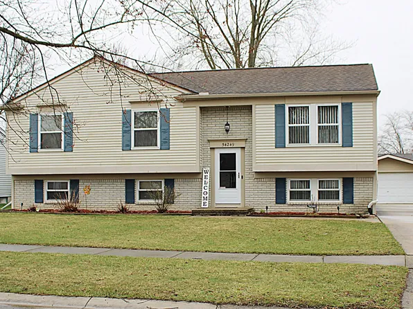 54249 Lytton Dr, New Baltimore, MI 48047