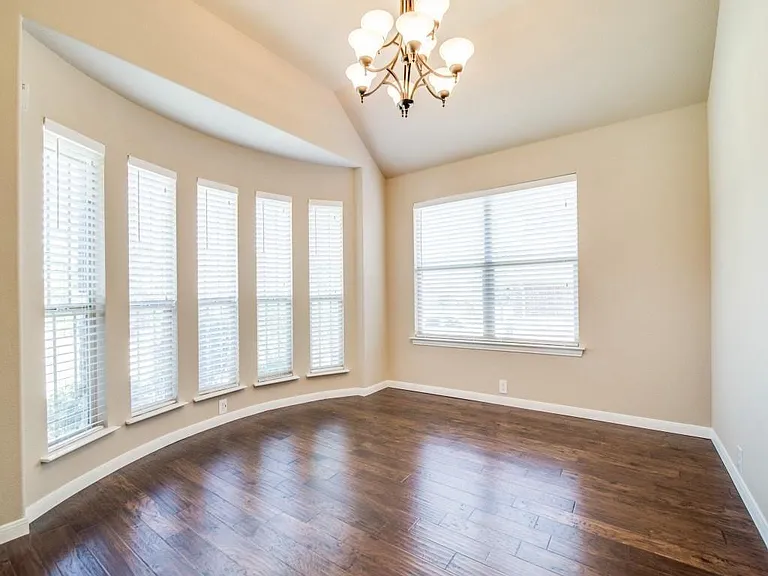 1410 Cedar Ridge Dr — Photo 9