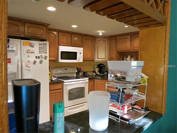 5th image of 10916 N Annette Ave