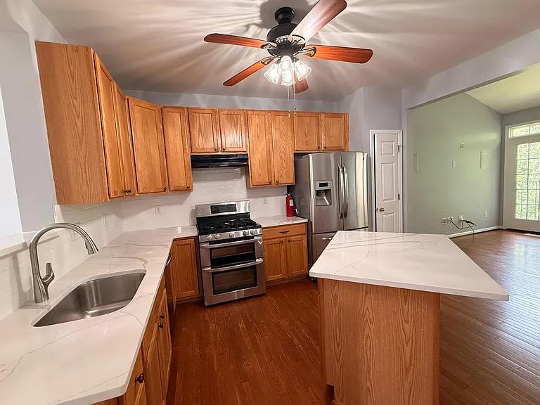 100 Colts Neck Dr — Photo 22