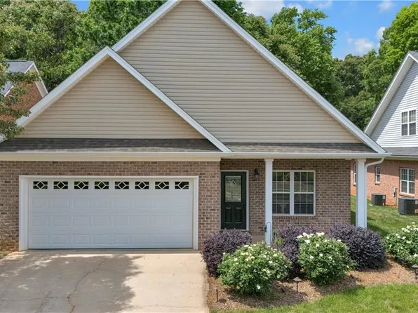 5832 Kenville Green Cir, Kernersville, NC 27284