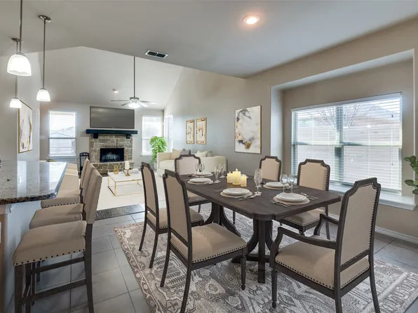 1809 Henderson Dr, Argyle, TX 76226