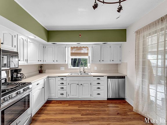 5th image of 5537 Bristol Ave NW