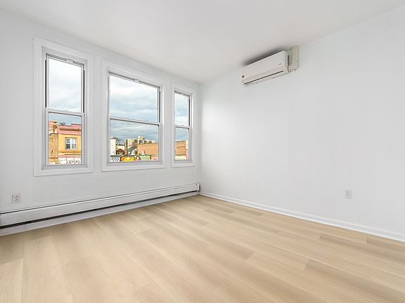 2nd image of 170-34 Jamaica Ave #2C