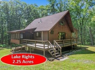 109 Timber Ridge Dr, Hawley, PA 18428