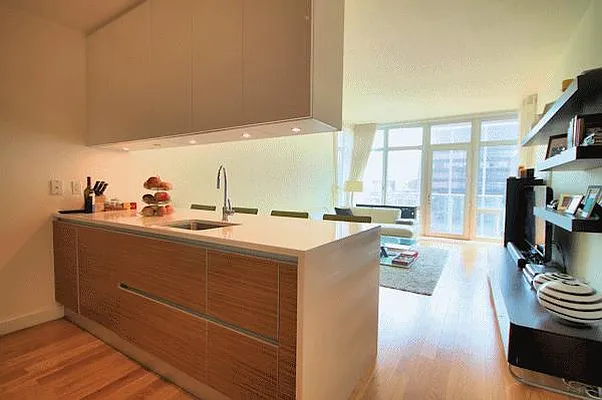 Rented by Kian Realty | media 48