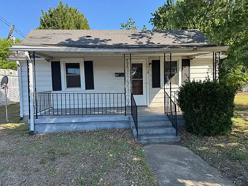 119 Eastwood Dr Photo 1