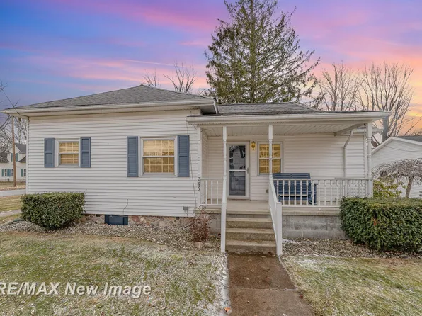 245 E Perkins St, Merrill, MI 48637
