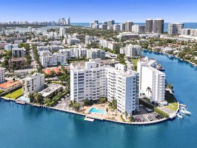9102 W Bay Harbor Dr #2C, Bay Harbor Islands, FL, 33154