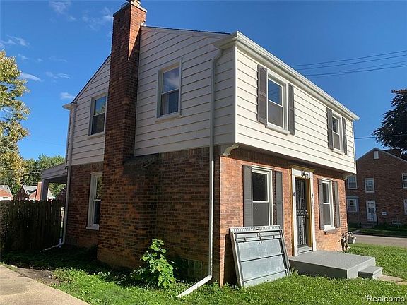 3rd image of 4800 Harvard Rd