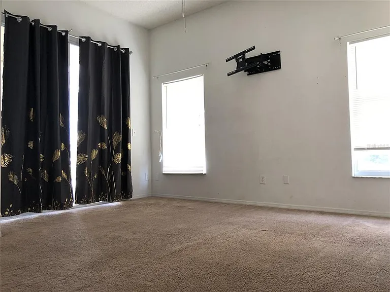 2673 Chatham Cir — Photo 23