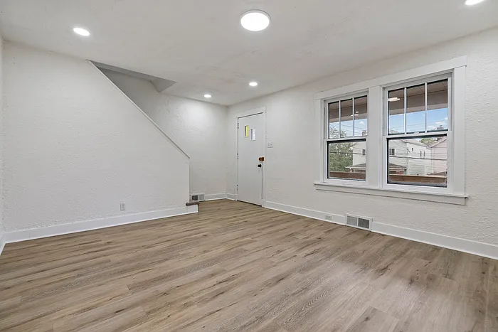 2217 Hawthorne Ave — Photo 19