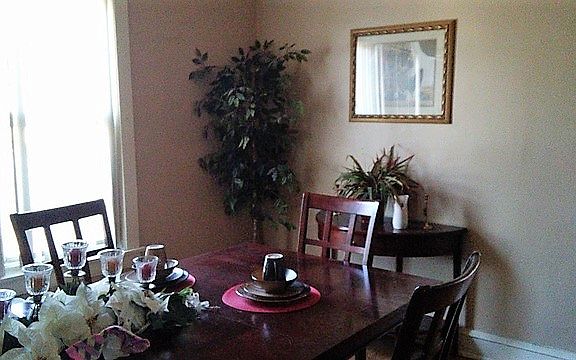 3rd image of 1258 N Parkside Ave