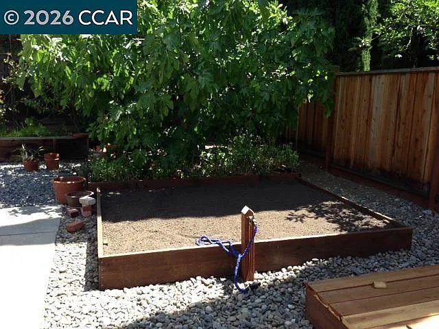 332 Downham Ct — Photo 21