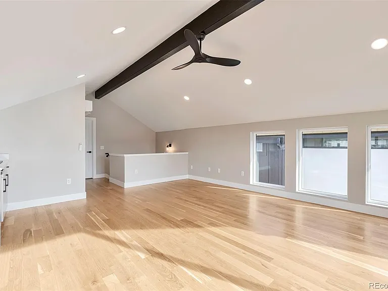 1453 Irving St — Photo 24
