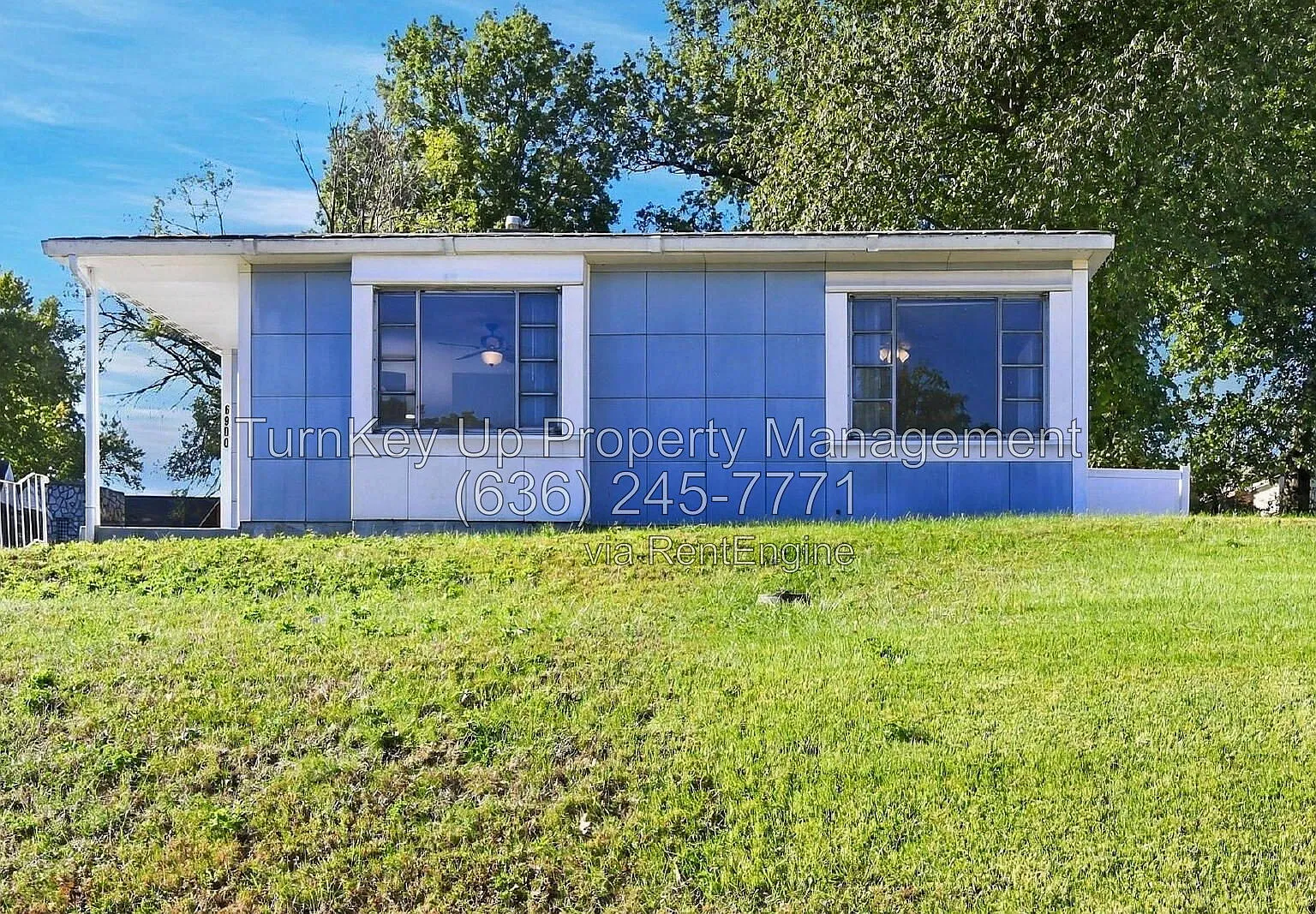 2 bed, 1.0 bath, 996 sqft, $1,100 — Photo 2