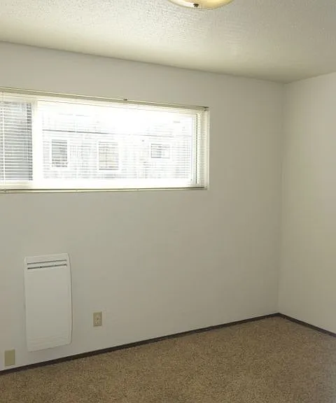 2210 Franklin Ave E (M) Franklin House — Photo 2