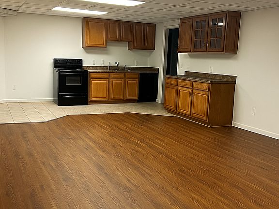 Main family room/ kitchenette View from entrance door on patio