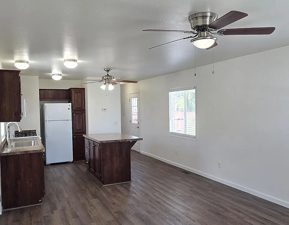 Kitchen and Livingroom
