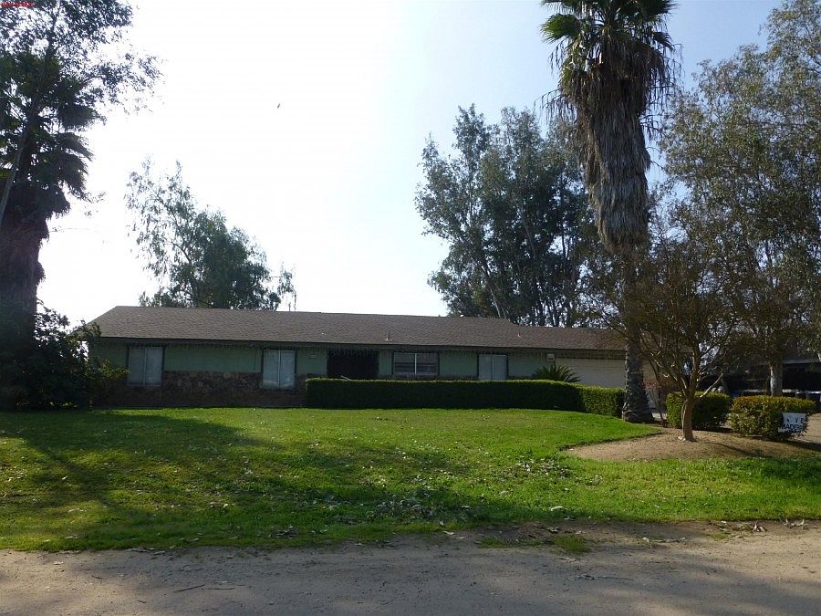 1st image of 26254 Wayside Dr