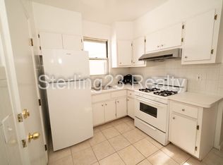 20-66 37th St #2, Astoria, NY 11105