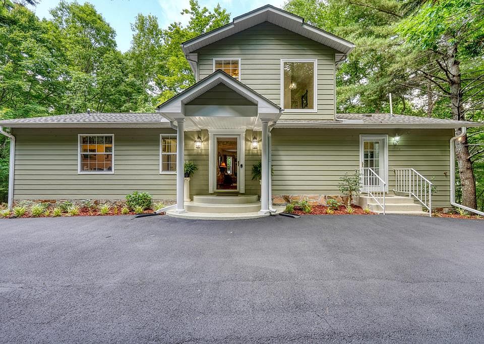 1st image of 549 Cook Mountain Dr