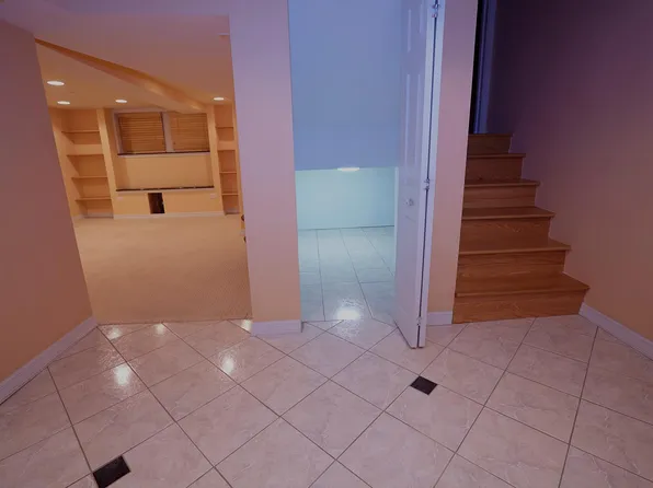 5748 N Maplewood Ave #Basement, Chicago, IL 60659