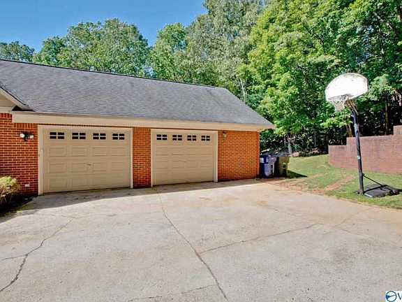2nd image of 104 Mache Ln SE