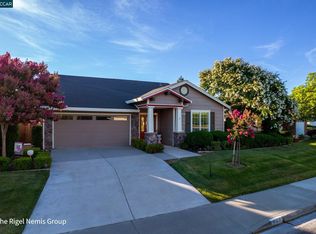 408 Grand Canyon Dr, Vacaville, CA
