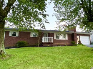 214 20th St, Benton, KY 42025