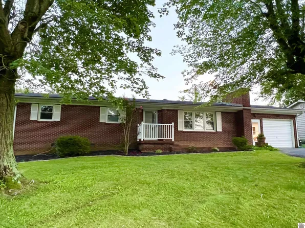 214 20th St, Benton, KY 42025