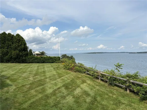 168 Colonel John Gardner Rd, Narragansett, RI 02882