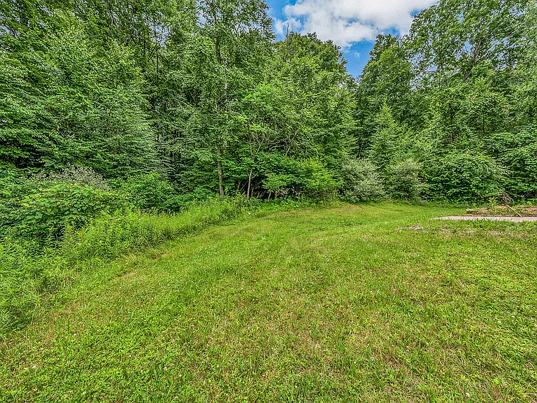 616 Lewis Rd — Photo 10
